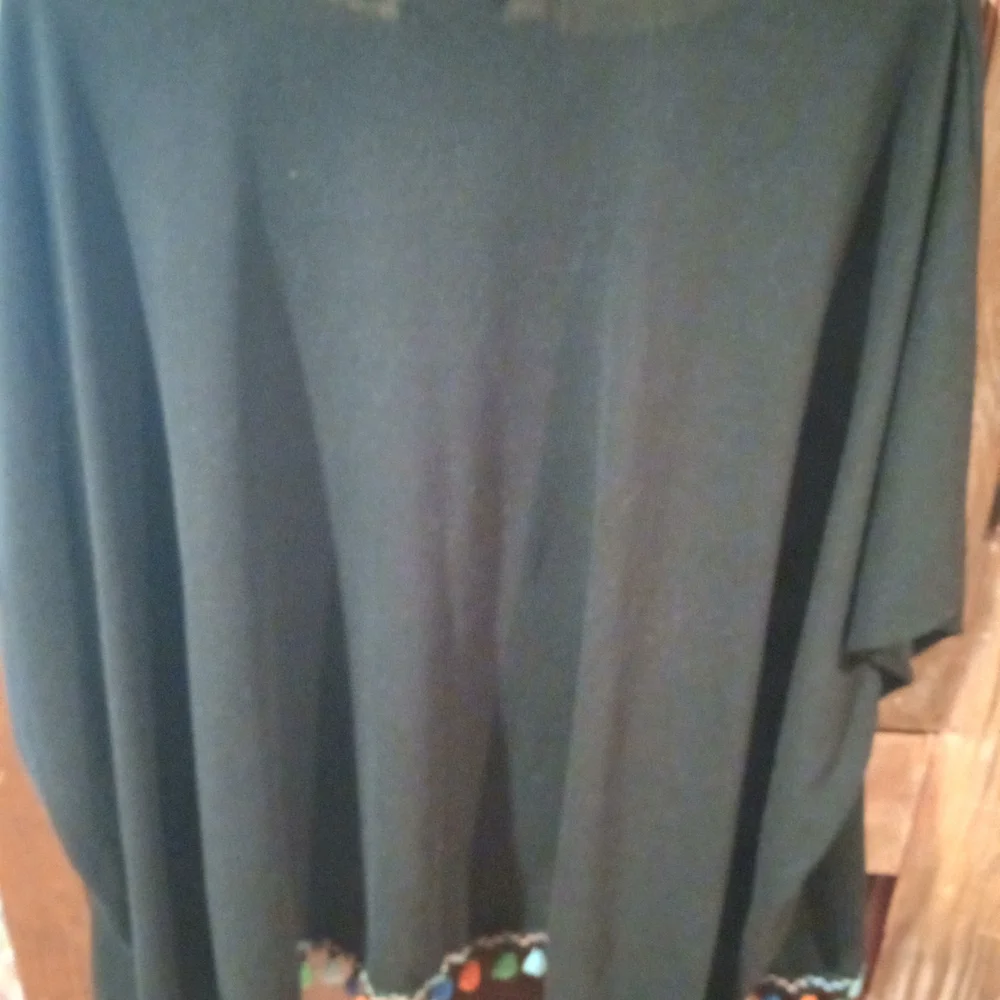 Southern Stitch Elegant Black Kimono with Colorful Tassel Trim - Picture 3 of 8